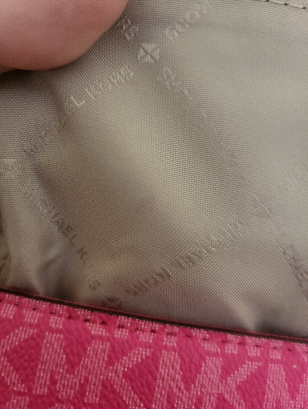 Euc Michael Kors Hot Pink Signature Crossbody with Gold Hardware - Picture 12 of 14